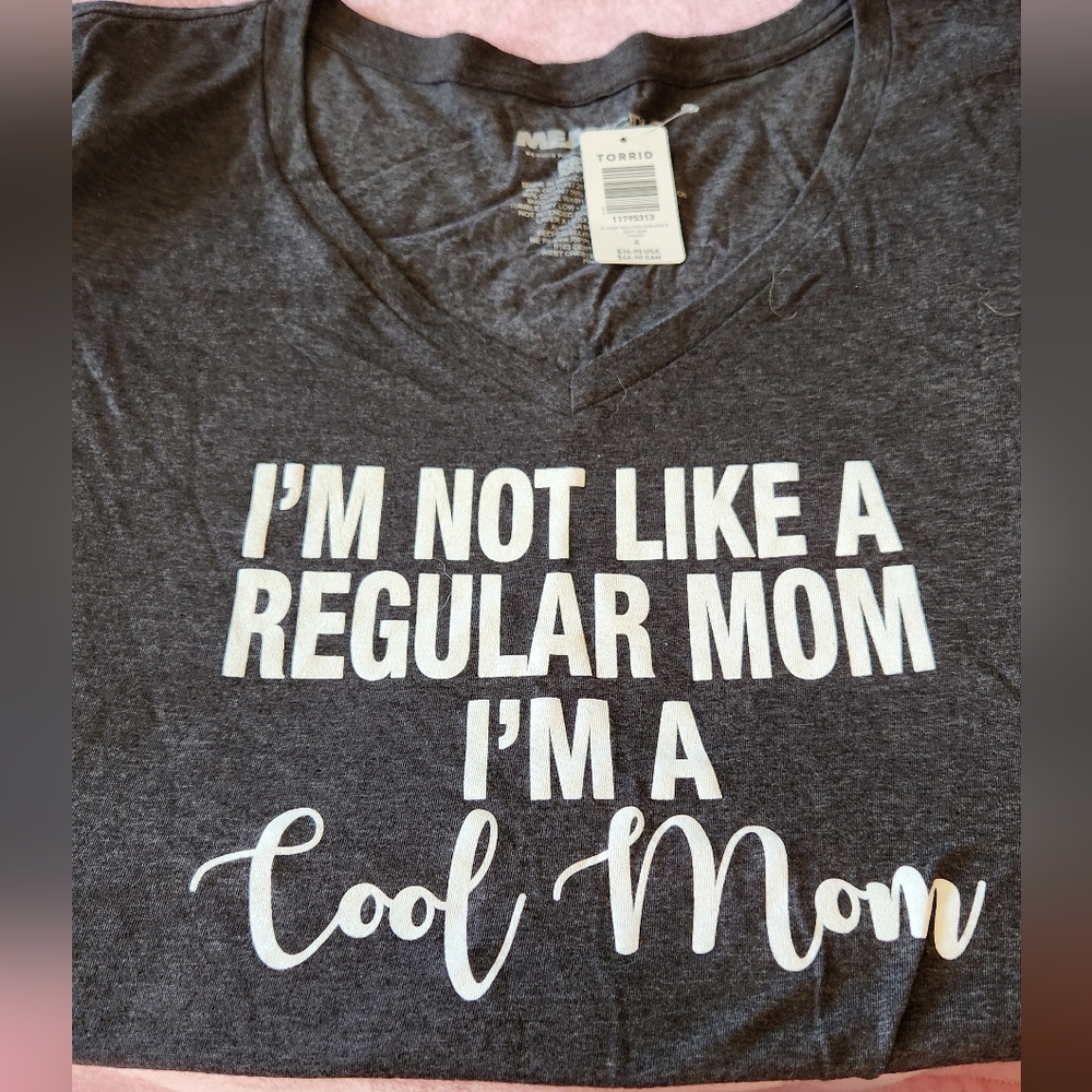 Torrid Charcoal 'Cool Mom' Mean Girls Tee■ Nwt》 No Offers